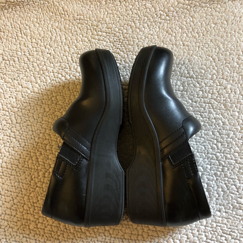 Clogs